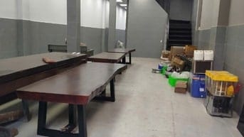 cho thuê nhà mặt tiền 165m2 đúc 1 tầng