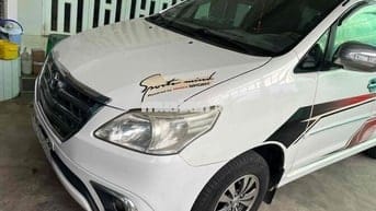 Toyota Innova 2014 2.0J - 170000 km