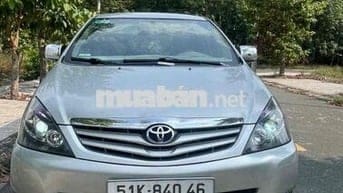 Toyota Innova 2010 G - 180 km