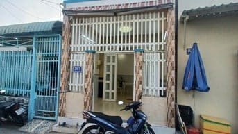 Bán nhà đẹp trệt lầu nằm trên mặt tiền hẻm 2 đường Bùi Hữu Nghĩa, phườ