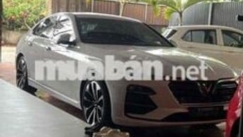 VinFast Lux A2.0 2019 Premium 2.0 AT - 40000 km