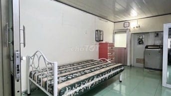 Cho thuê nhà ĐĐ tiện nghi  hẻm 3m Võ Văn Kiệt, P.1, Q.5 giá 8,5tr 