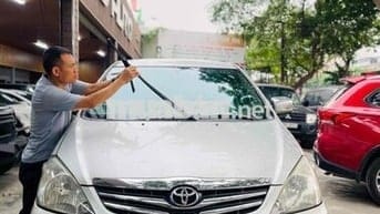 Toyota Innova 2006 G - 180000 km