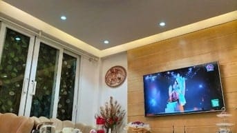 Bán nhà cách mặt phố Khâm Thiên khoảng 6m,  ô tô để phố, 27 m2 × 6T