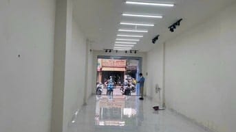MT có thang máy Đ. trương vĩnh ký 4*20m 4 tầng giá 30tr