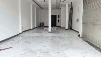 Mặt Tiền Lê Quang Định 4.5x10m Có Vỉa Hè Gần Chợ Bà Chiểu Được Ngủ Lại