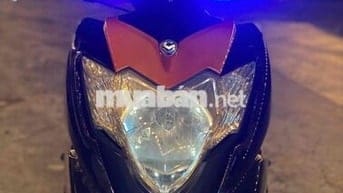 Nhà mua xe mới dư bán tay ga Fi tiết kiệm xăng