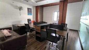 MT Khu Aeon Tân Phú 10*20m. 1 trệt 3 lầu thang máy giá 60tr