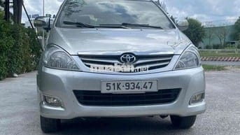 Toyota Innova 2009 G - 200000 km