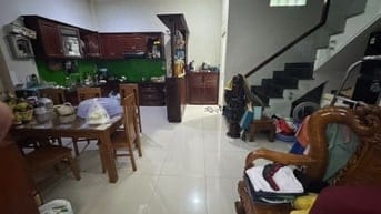 Bán nhà 2 tầng, ngang 6m, hẻm oto tới nhà , khu phân lô Lã Xuân Oai-Q9