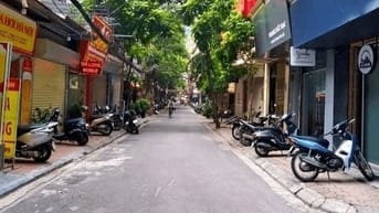 Bán nhà phố Nguyễn Bá Khoản, ĐTM Trung Yên tiện ở, làm văn phòng 