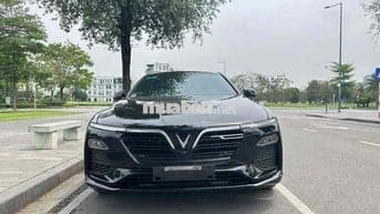 VinFast Lux A2.0 2022 A2.0 Tiêu chuẩn - 28000 km