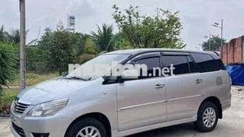 Toyota Innova 2013 - 100 km