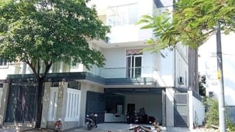 Villa rộng rãi, cực thoáng, ngay công viên hồ sinh thái khu An Phú, Q2