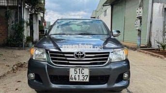 Toyota Hilux 2012 2.5E 4x2 MT - 10000 km