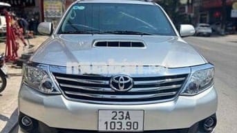 Toyota Fortuner 2015 2.5G 4x2 - 18000 km