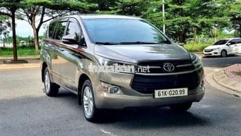 Toyota Innova 2017 2.0E - Phom mới