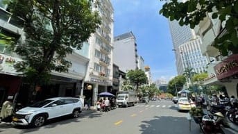 Cho thuê gấp Tòa Nhà MT Phạm Viết Chánh, Quận 1, HCM, dtsd 1200m2