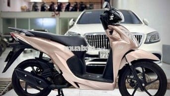 Vision 2024 bản Bánh Lớn màu hot ( chính chủ ký )
