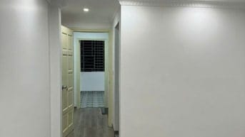 Bán Gấp Nhà Ô tô Đỗ Cửa Trần Thái Tông - Cầu Giấy- 40m2- 5 tầng – Giá