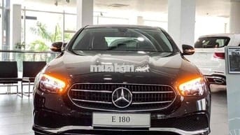 Mercedes Benz E 180 Avangarde V1 Full Option