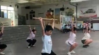 🏋️‍♂️ NHẬN DẠY THỂ LỰC – CỬ TẠ TẠI NHÀ người cao tuổi & dân văn phòng