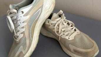 Giày  XTEP 40. Qua sd , tình trang tốt