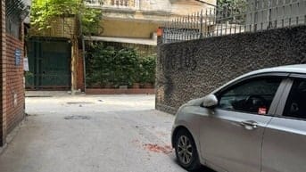 Bán nhà Võ Thị Sáu vài bước ra Hồ Quỳnh, Dt 60m2, 6t, mt 4m.