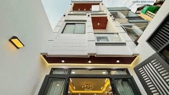 Chủ Ngộp Tiền Kinh Bán gấp nhà Hai Bà Trưng P.Võ Thị Sáu Q.3 SHR