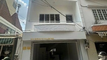 Cho thuê nhà HXH 69 Nguyễn Gia Trí, Bình Thạnh. 5x12m,Trệt 2L Giá 29tr