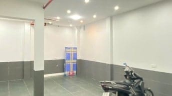 TOÀ NHÀ Dịch vụ Lĩnh Lam 7 Tầng THANG MÁY 14 phòng khép kín dòng tiền 
