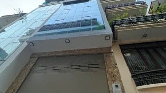 Cho thuê tòa nhà Nguyên Hồng:70m2, 8 tầng, giá 75tr