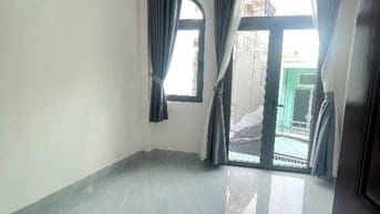 bán nhà ngay chợ phú lâm Q,6 MỚI XÂY