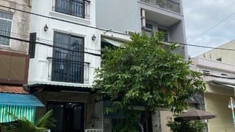 Bán nhà mặt tiền khu vực an ninh, sạch sẽ