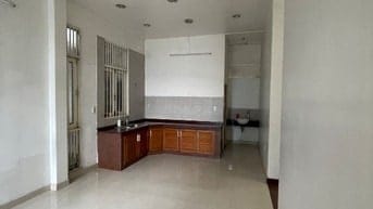 Bán nhà MT nội bộ Lê Văn Thịnh, DT 7,4x19,5m vuông vức, Giá 8 tỷ