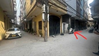 Bán đất tặng nhà Cấp 4, ngõ ô tô, gần 3 trường DH, Học viện tài chính