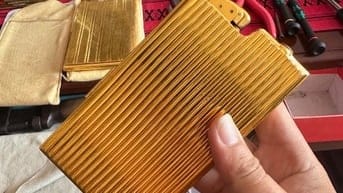 Hộp đựng thuốc có bật Evans, Mỹ 