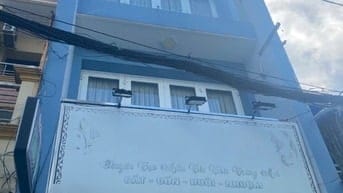 Bán nhà mặt tiền Quận 10 , gần chợ Nguyễn tri phương, 16,8 tỷ 