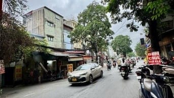 BÁN NHÀ MẶT PHỐ TRUNG TÂM VĂN CAO LIỄU GIAI HỒ TÂY,64,5M2,GIÁ 18,9 TỶ