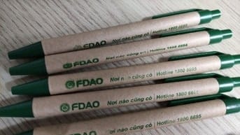 Bút bi giáy, bút bi nhựa, bút kim loại,... in logo theo yêu cầu