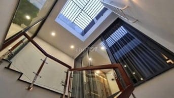 Cho thuê nhà mặt tiền Nguyễn Trãi, P.3, Q.3 giá 60tr