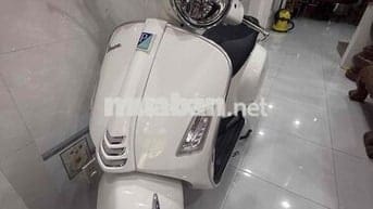 vespa GTS 300