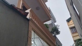 Cho thuê nhà ngõ 595 Lĩnh Nam, 50m2x 5 tầng, 4 ngủ đủ tiện nghi