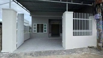 Nhà cấp 4, 6x27, SHR, thổ cư đầy đủ, Giá 680tr Trảng Bảng, Tây Ninh.