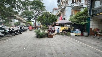 Chính chủ bán gấp nhà Mặt phố Hào Nam giá 37.5 tỷ, 60mx6 tầng