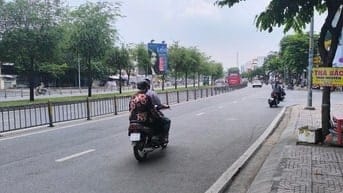 MẶT TIỀN KHỦNG LONG – KINH DOANH SẦM UẤT – DÒNG TIỀN 600TRNĂM – CHÍNH