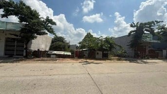 Lô đất ngay đường ĐH604, diện tích 300m^2, full thổ cư, sổ hồng