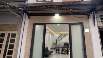 Cho thuê nhà mặt tiền Trần Phú, P4,Q5 giá 8.5tr