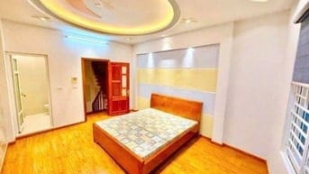 Bán nhà Nguyễn Khang, Cầu Giấy, 5 Tầng mới, Nội thất hiện đại, 7.9 Tỷ