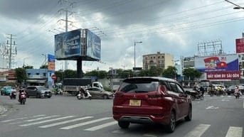 Bán nhà HXT Nguyên Hồng 75m2 ngang 4m tiện KD buôn bán sát PVĐ 8.8 tỷ.